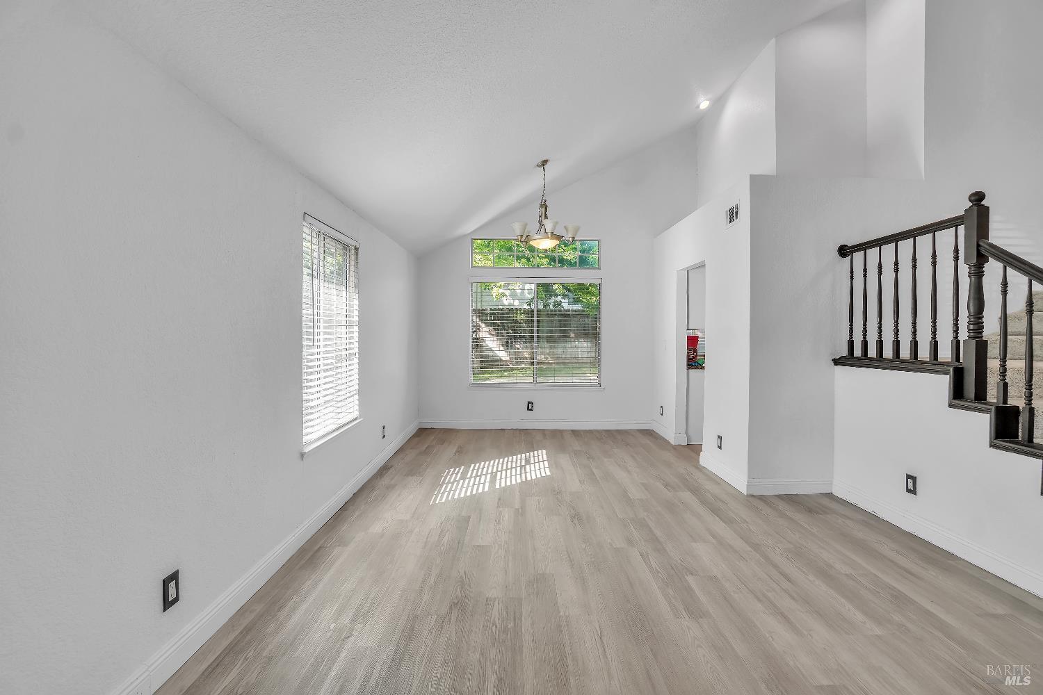 719 Raven Drive Vacaville CA 95687