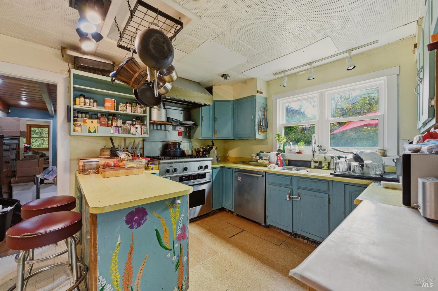 589 Pleasant Hill Road Sebastopol CA 95472