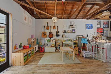 589 Pleasant Hill Road Sebastopol CA 95472