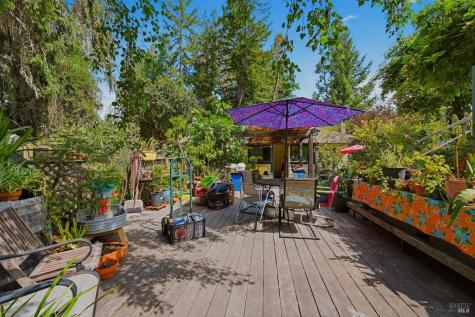 589 Pleasant Hill Road Sebastopol CA 95472