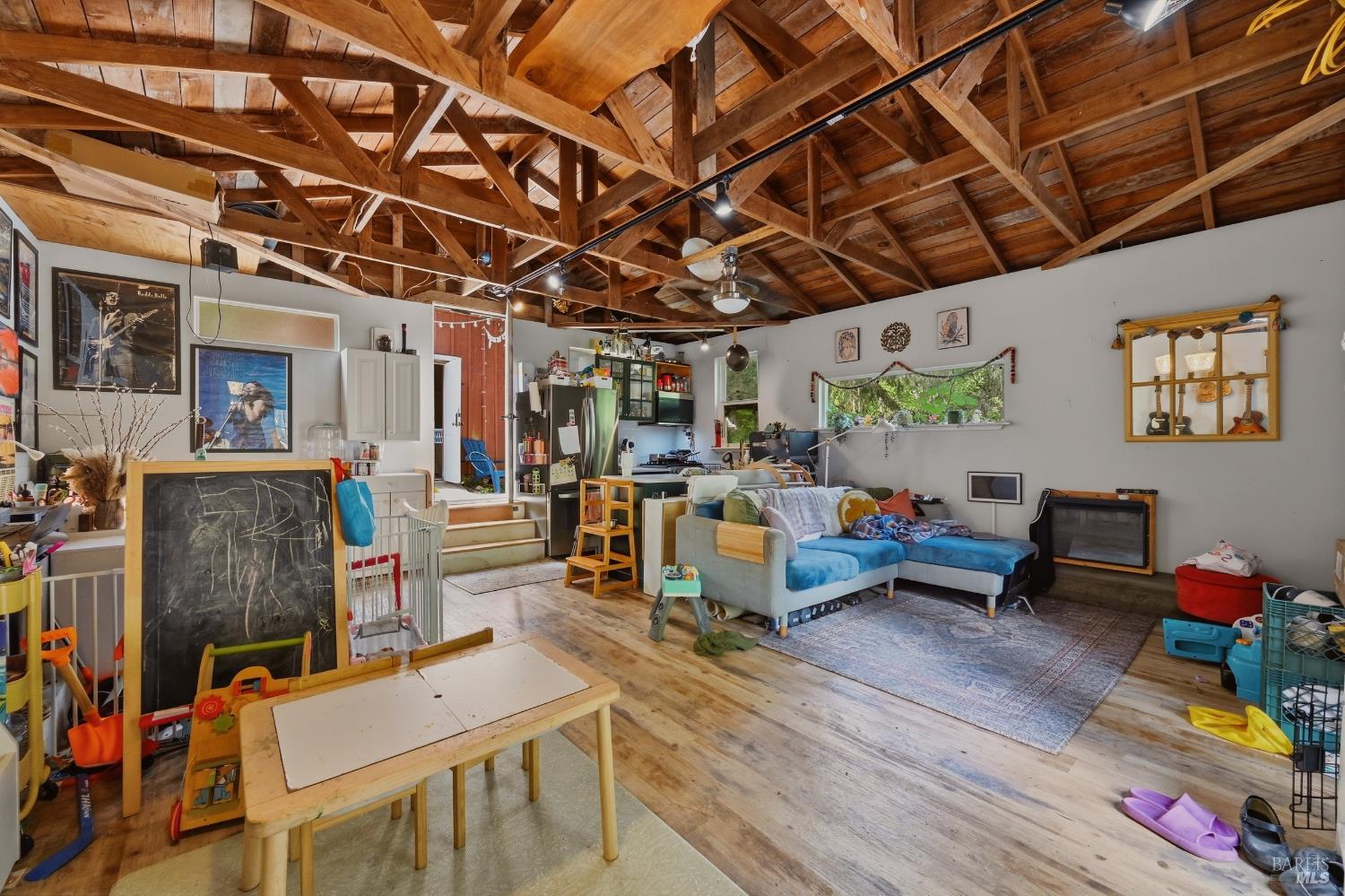 589 Pleasant Hill Road Sebastopol CA 95472