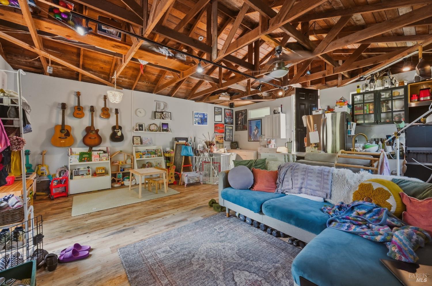 589 Pleasant Hill Road Sebastopol CA 95472