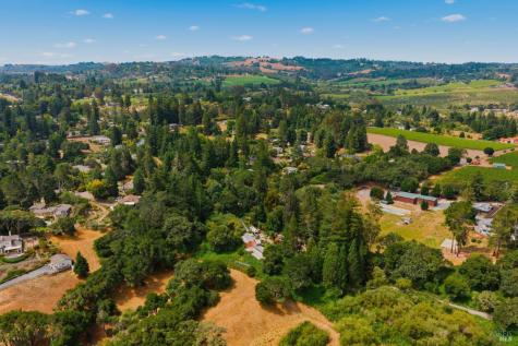 589 Pleasant Hill Road Sebastopol CA 95472