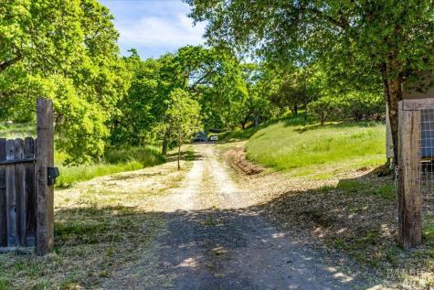 840-845 Horn Avenue Glen Ellen CA 95442