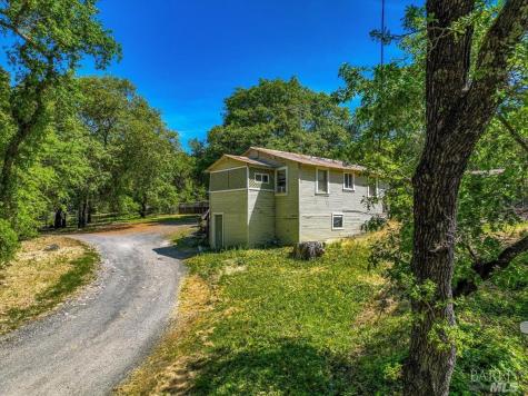 840-845 Horn Avenue Glen Ellen CA 95442