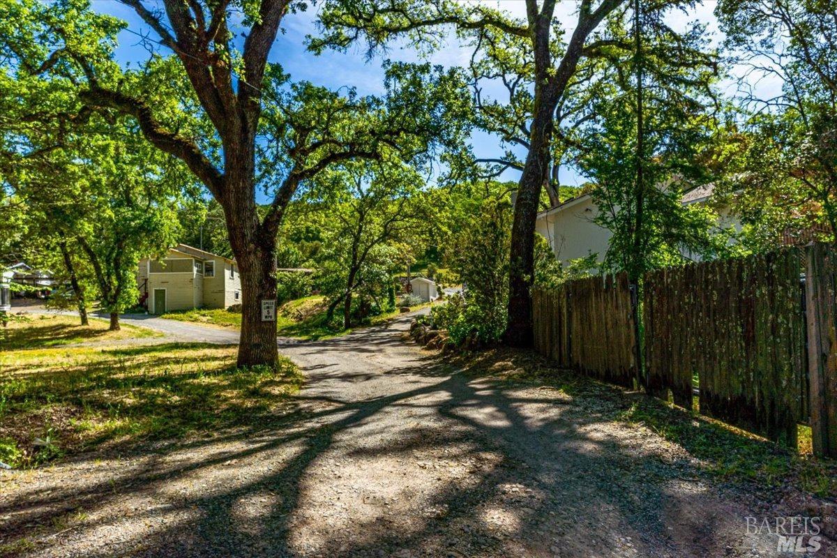840-845 Horn Avenue Glen Ellen CA 95442