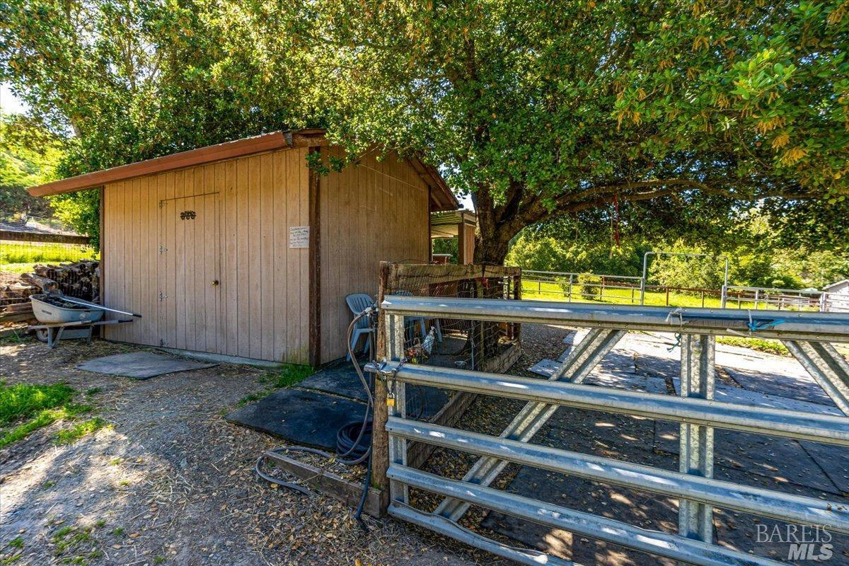 840-845 Horn Avenue Glen Ellen CA 95442