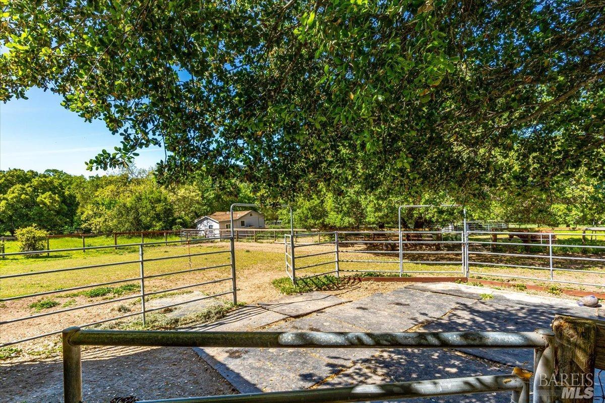 840-845 Horn Avenue Glen Ellen CA 95442