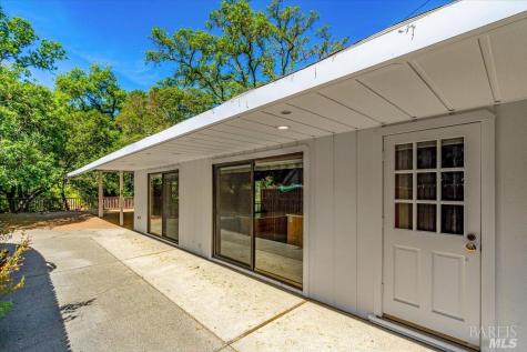 840-845 Horn Avenue Glen Ellen CA 95442