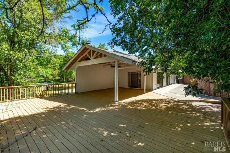 840-845 Horn Avenue Glen Ellen CA 95442