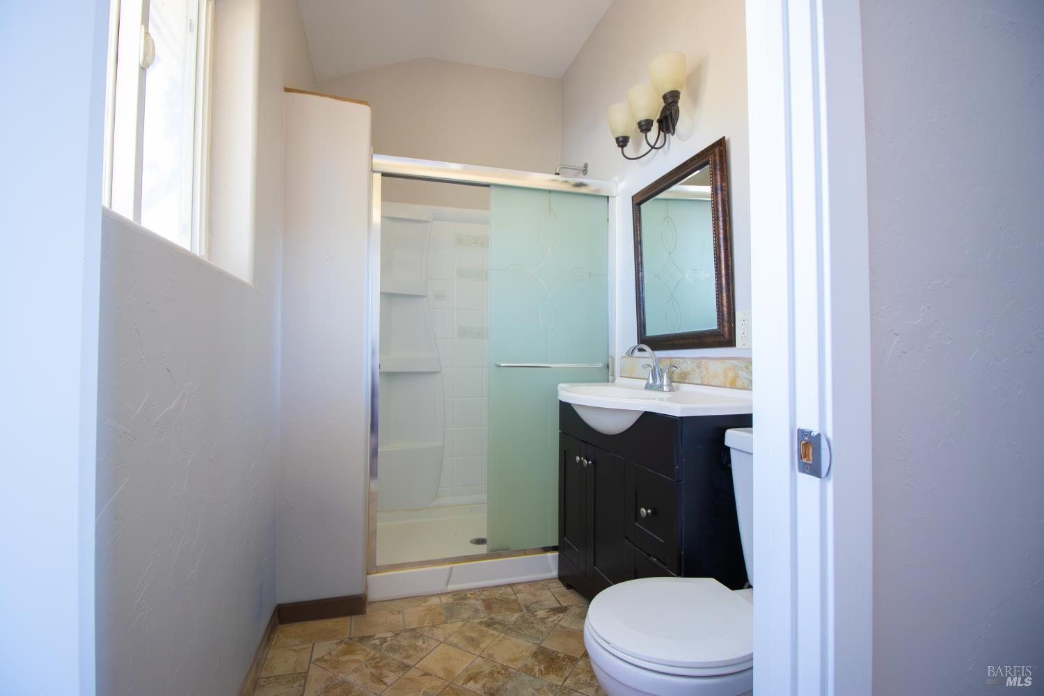 2901-2903 Road I Redwood Valley CA 95470