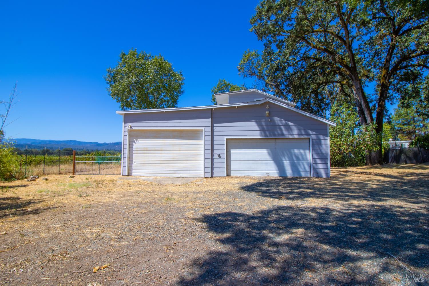 2901-2903 Road I Redwood Valley CA 95470