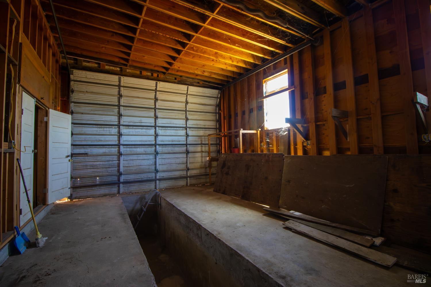 2901-2903 Road I Redwood Valley CA 95470