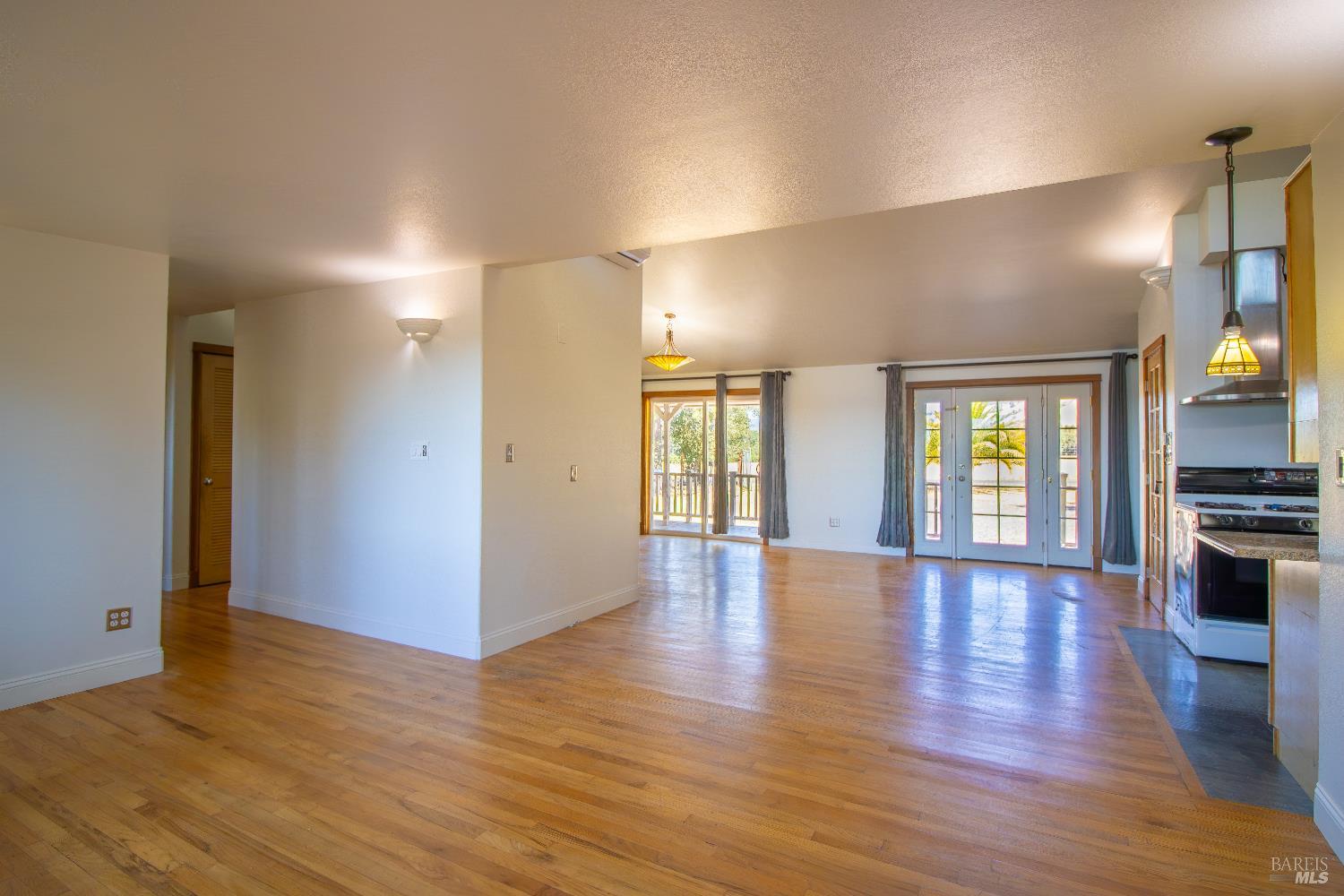 2901-2903 Road I Redwood Valley CA 95470