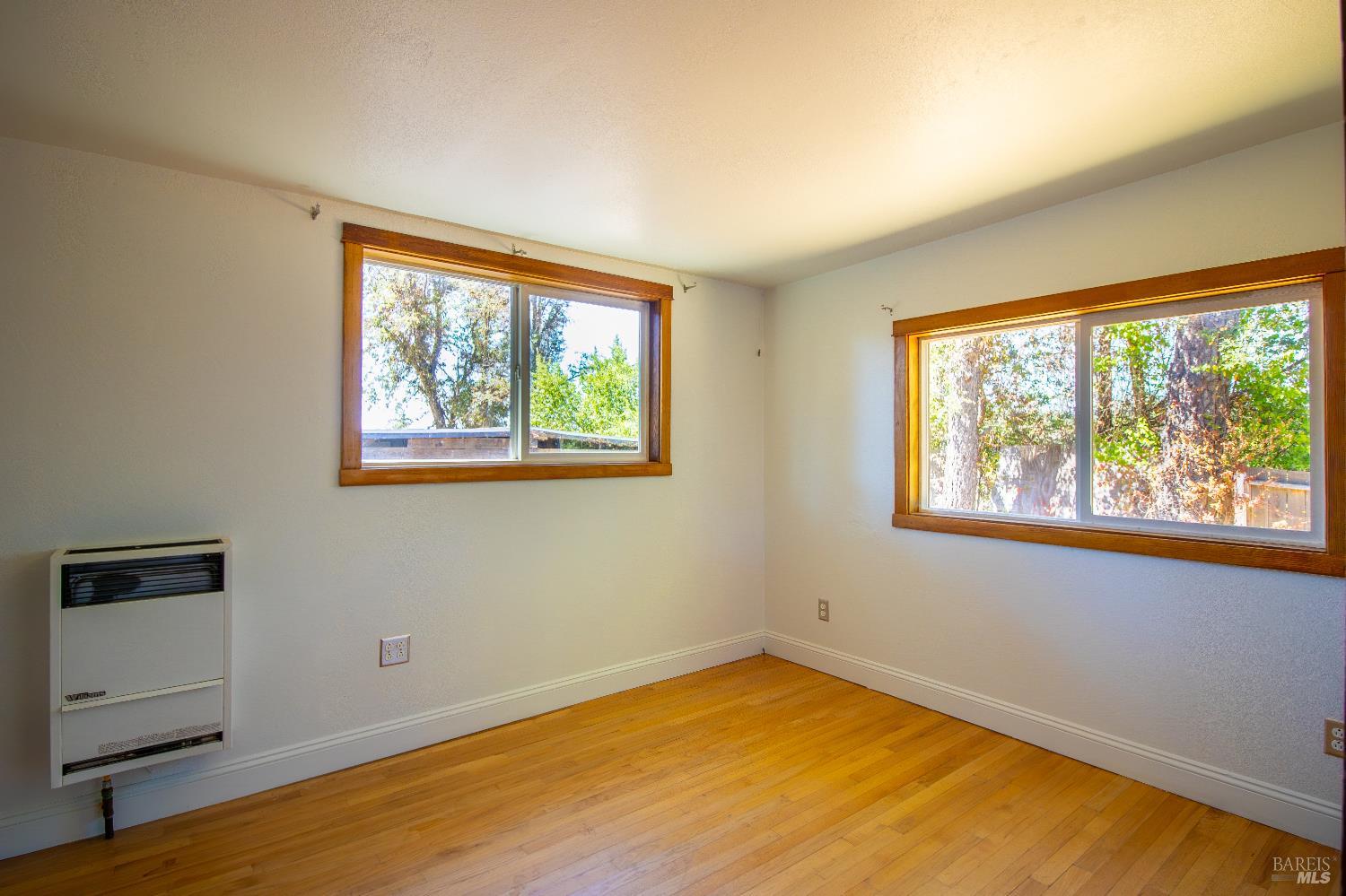 2901-2903 Road I Redwood Valley CA 95470
