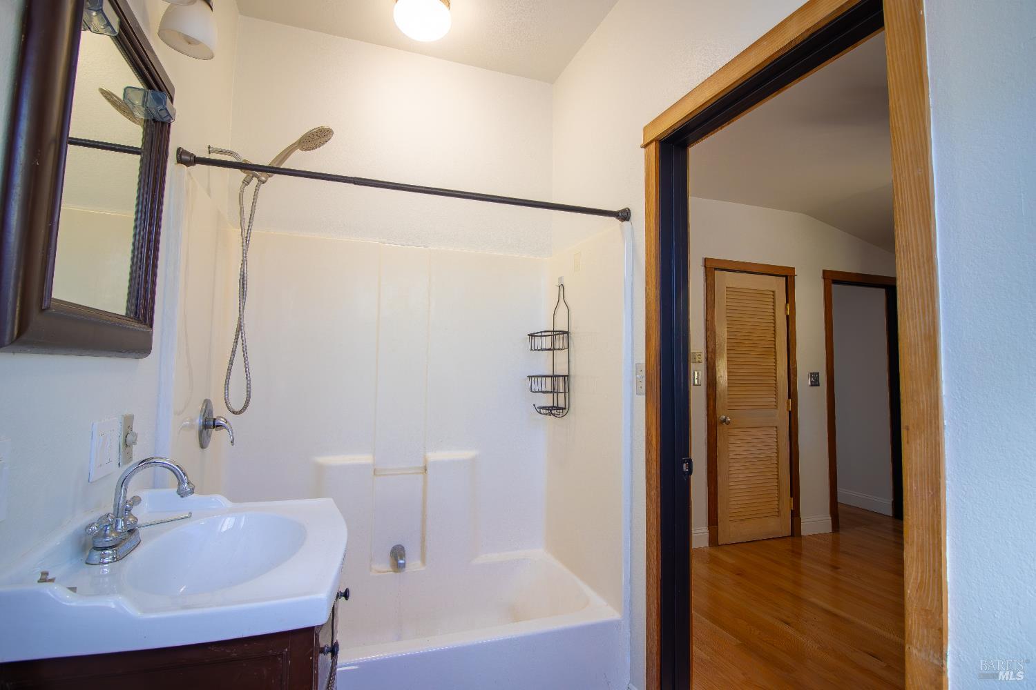 2901-2903 Road I Redwood Valley CA 95470