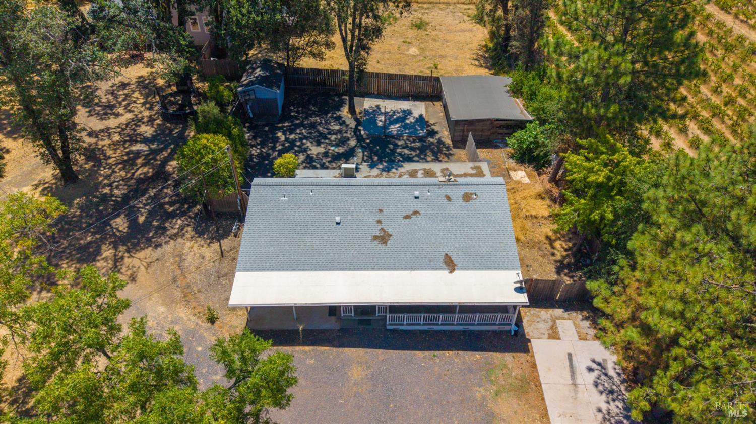 2901-2903 Road I Redwood Valley CA 95470