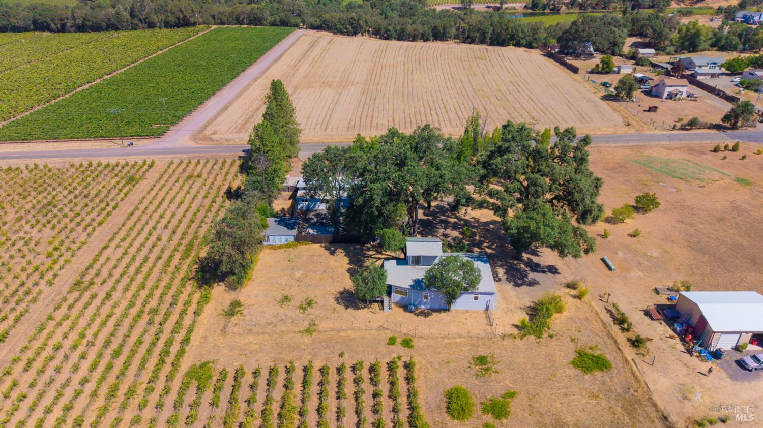 2901-2903 Road I Redwood Valley CA 95470