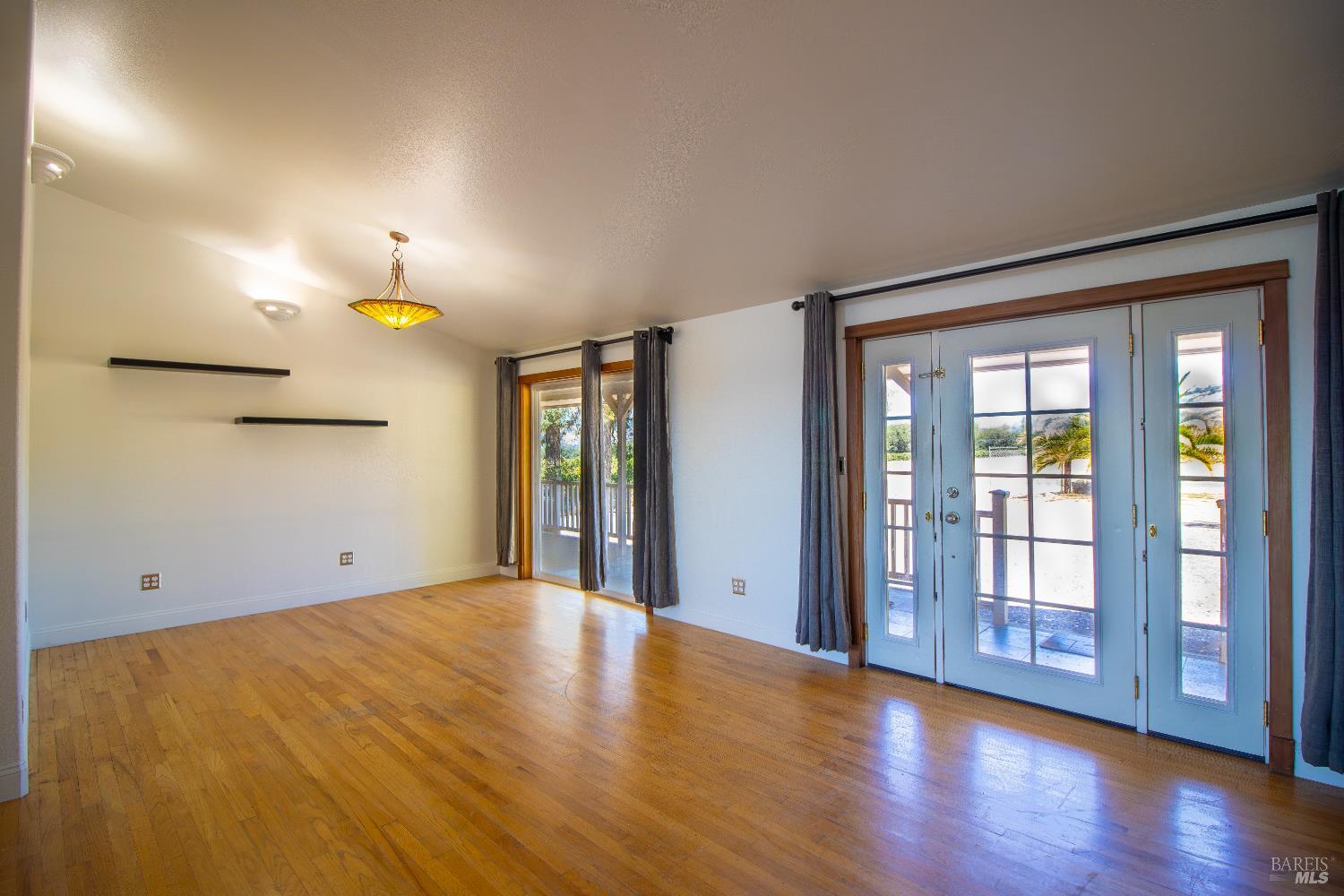 2901-2903 Road I Redwood Valley CA 95470