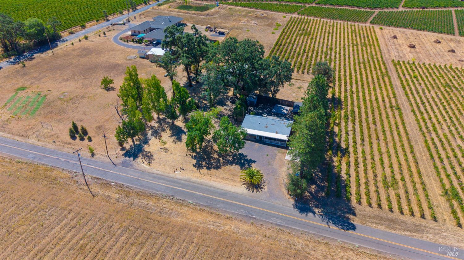 2901-2903 Road I Redwood Valley CA 95470
