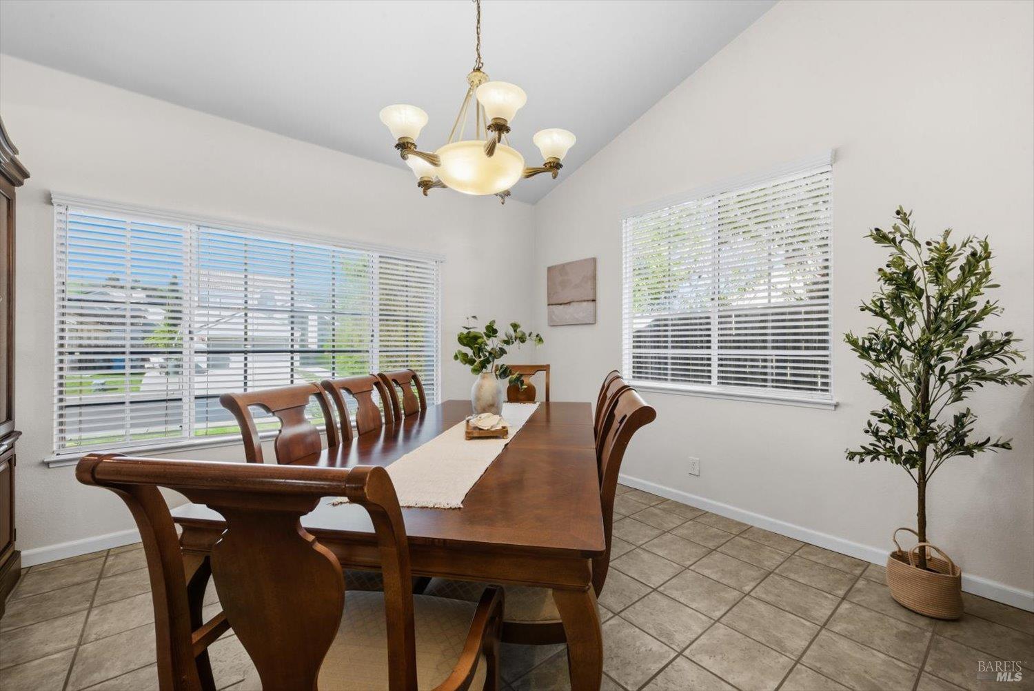207 Laurelwood Way Vacaville CA 95687