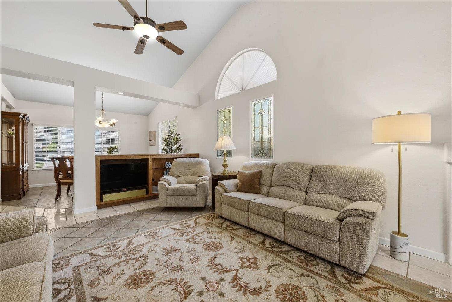 207 Laurelwood Way Vacaville CA 95687