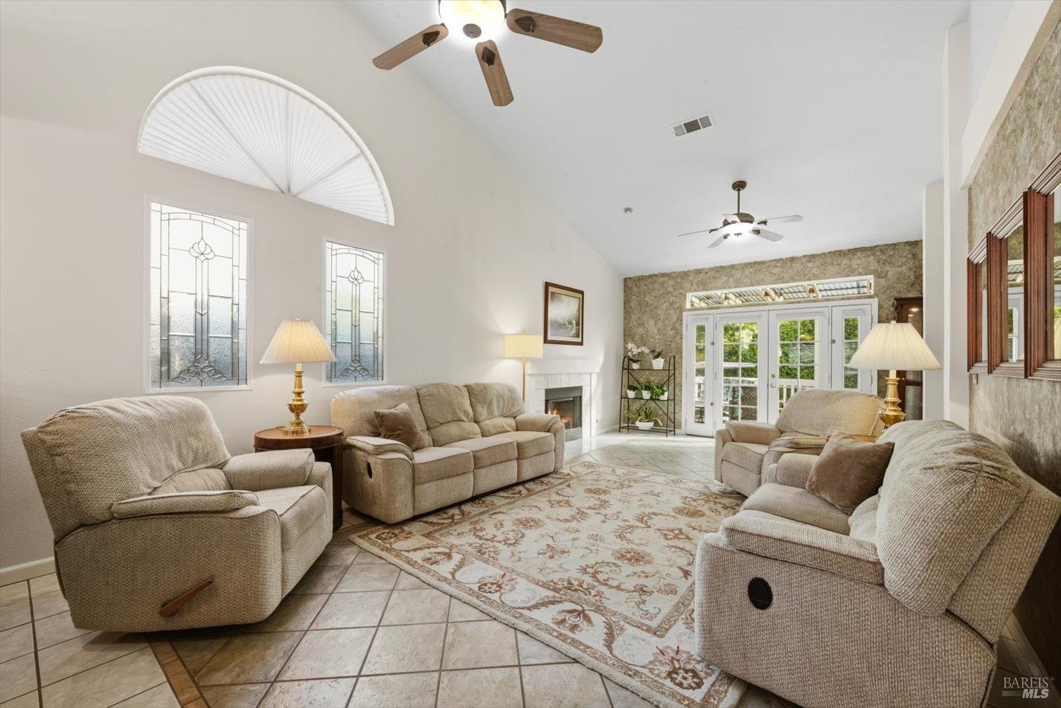 207 Laurelwood Way Vacaville CA 95687