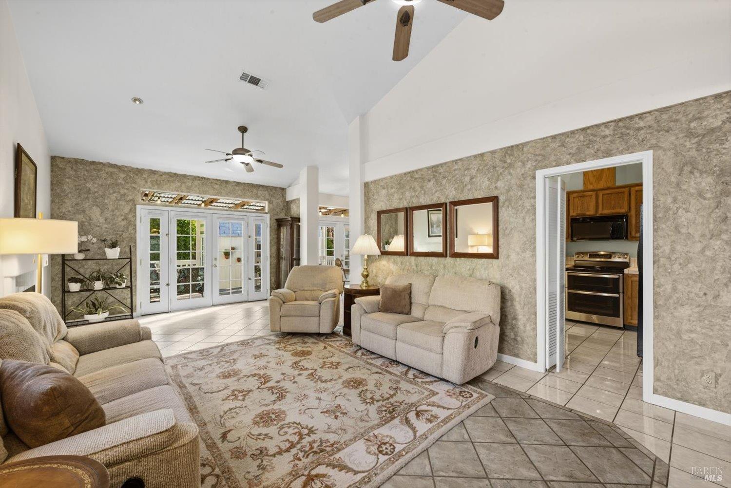 207 Laurelwood Way Vacaville CA 95687