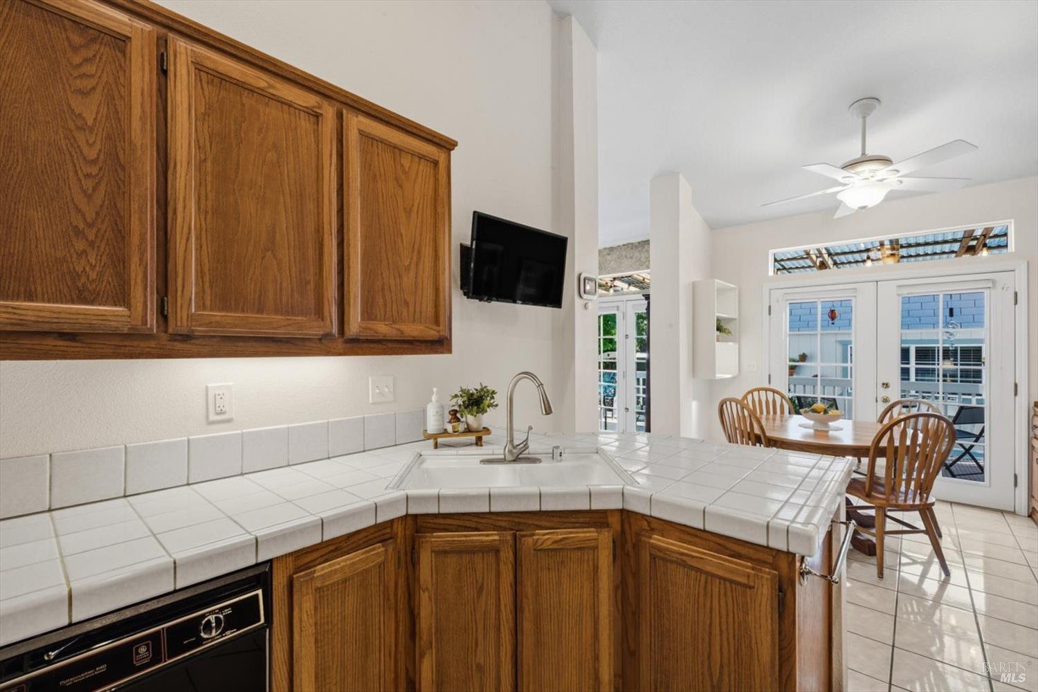 207 Laurelwood Way Vacaville CA 95687