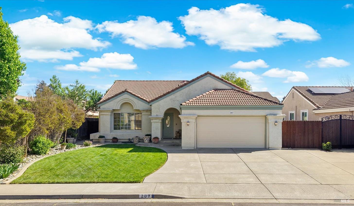 207 Laurelwood Way Vacaville CA 95687