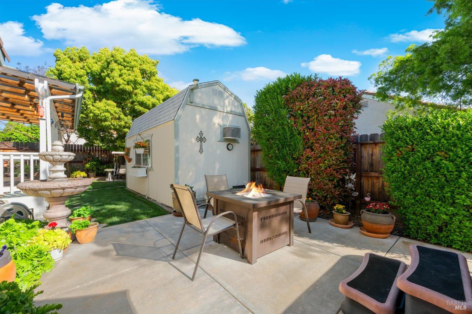 207 Laurelwood Way Vacaville CA 95687