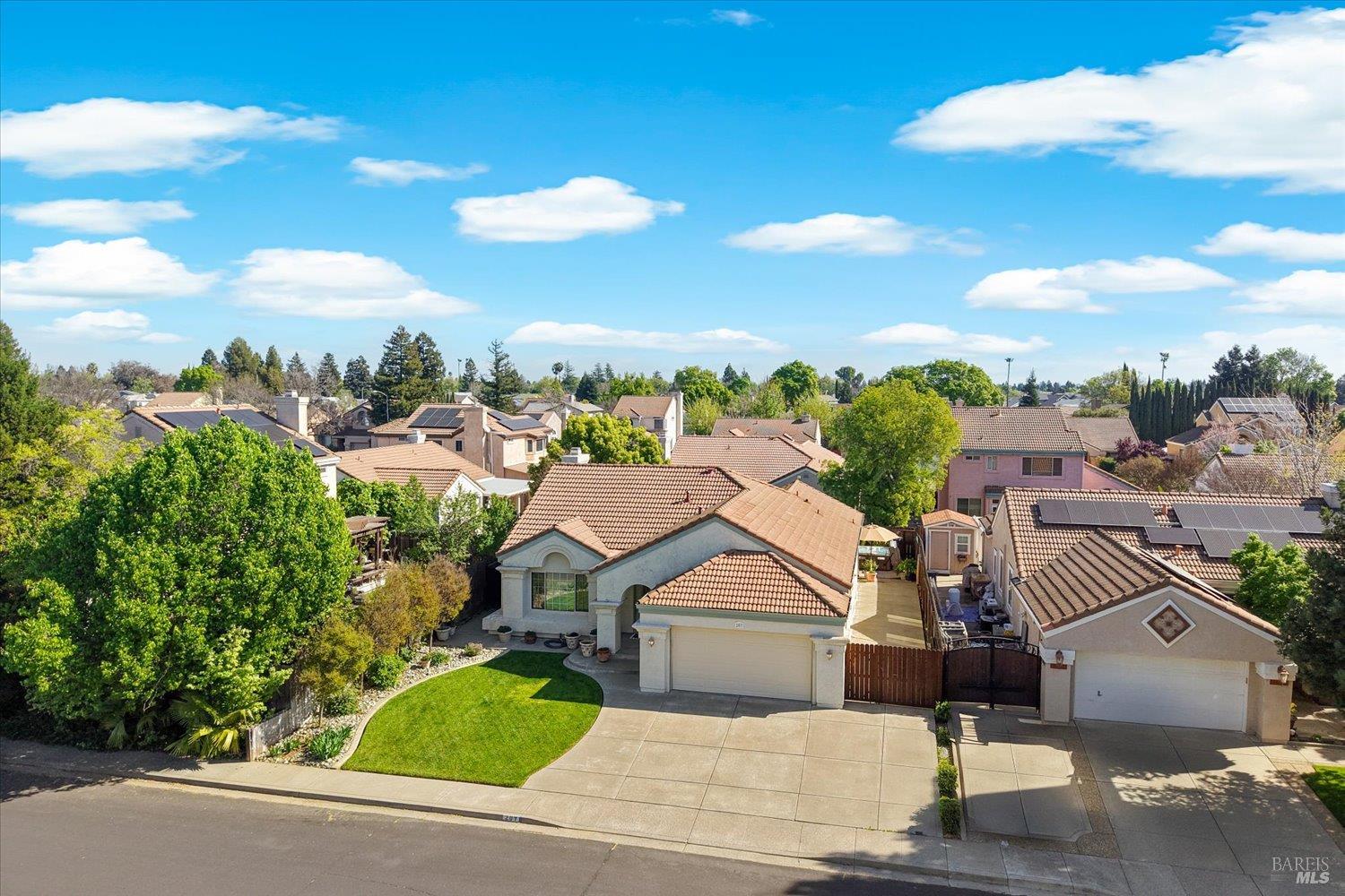 207 Laurelwood Way Vacaville CA 95687