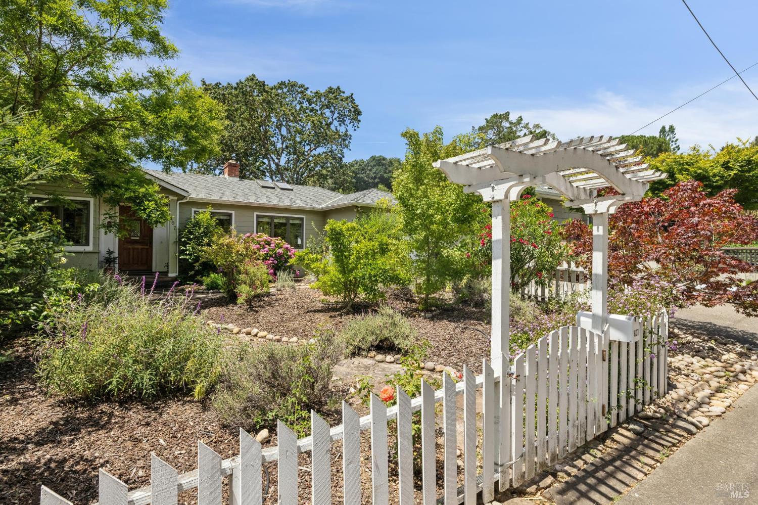 807 Reichert Avenue Novato CA 94945