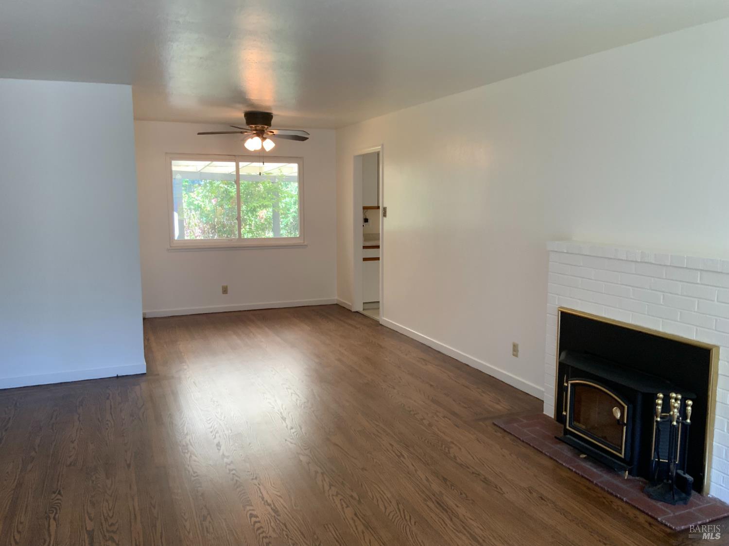 525 Minahen Street N Napa CA 94559