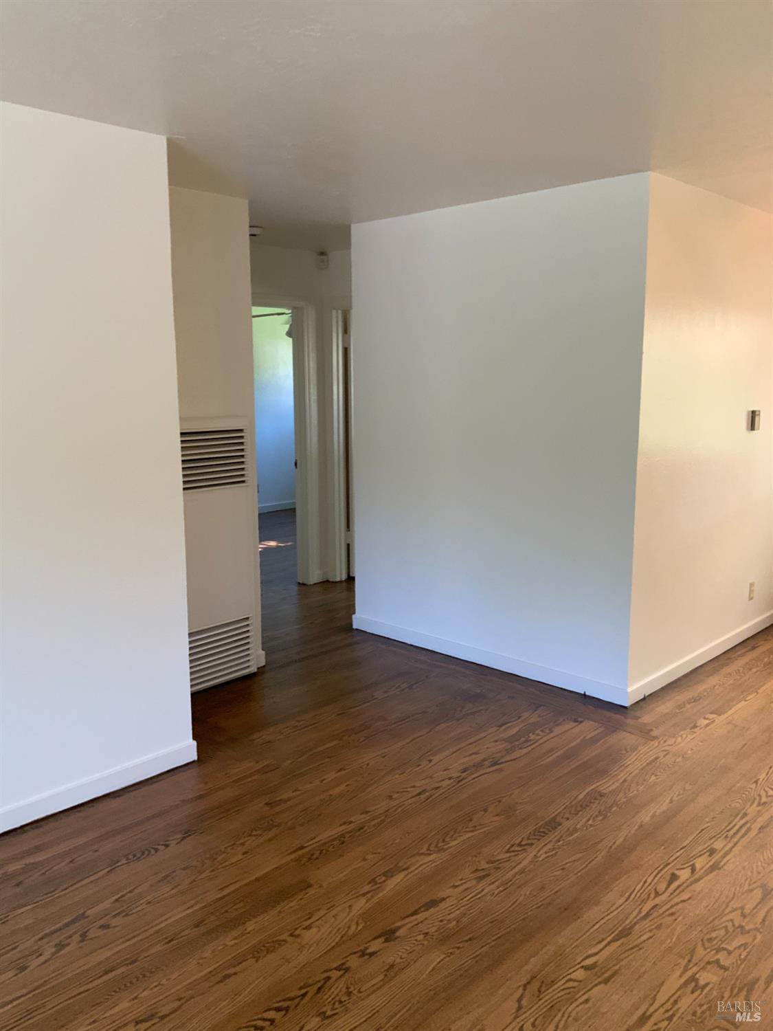525 Minahen Street N Napa CA 94559