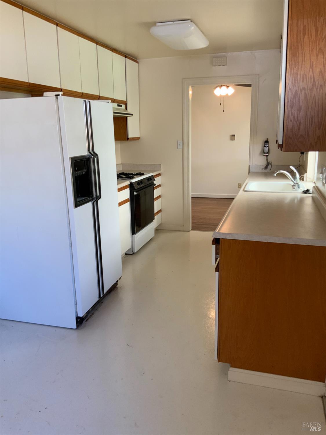 525 Minahen Street N Napa CA 94559