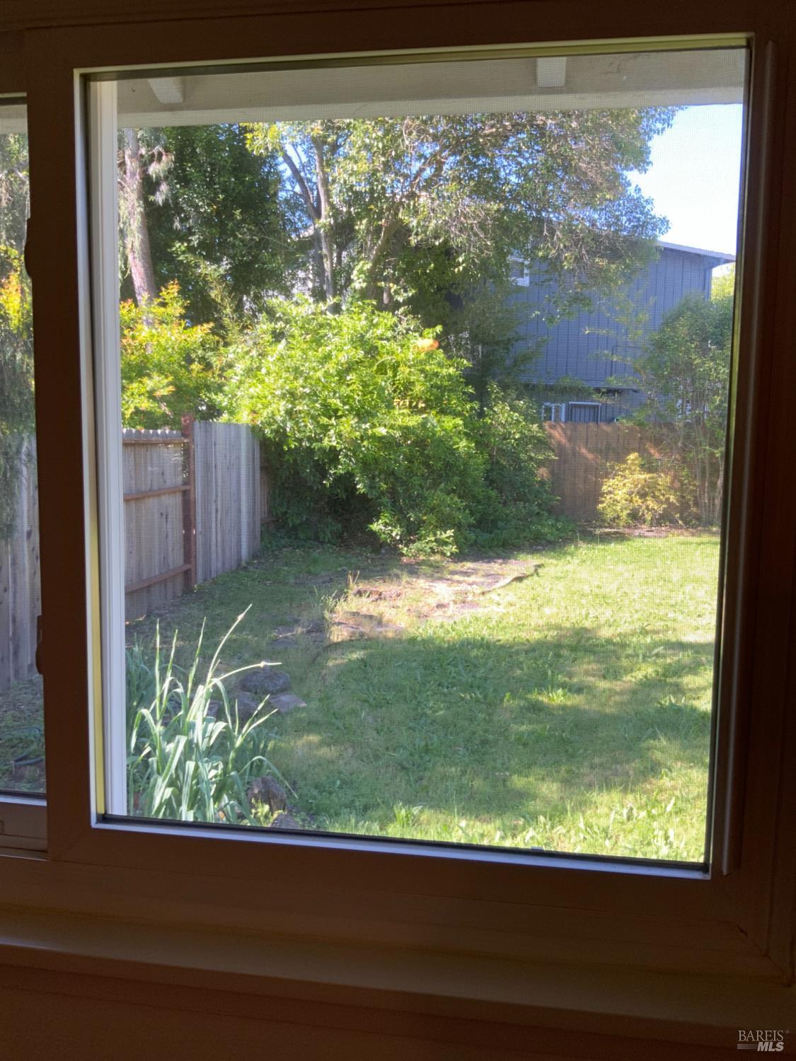 525 Minahen Street N Napa CA 94559