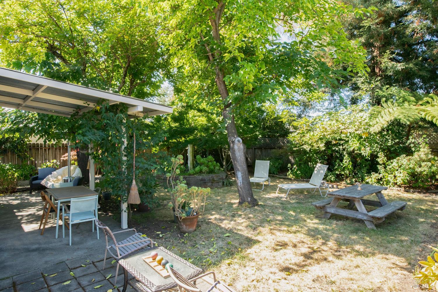 217 Shortt Road Santa Rosa CA 95405