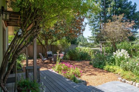 8920 Green Valley Road Sebastopol CA 95472