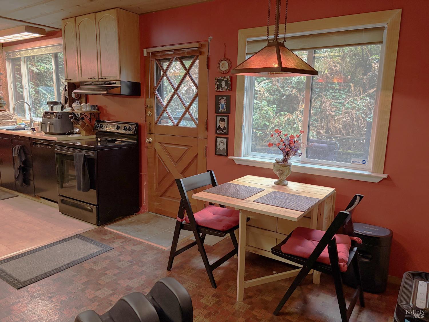 11659 Saratoga Avenue Guerneville CA 95436