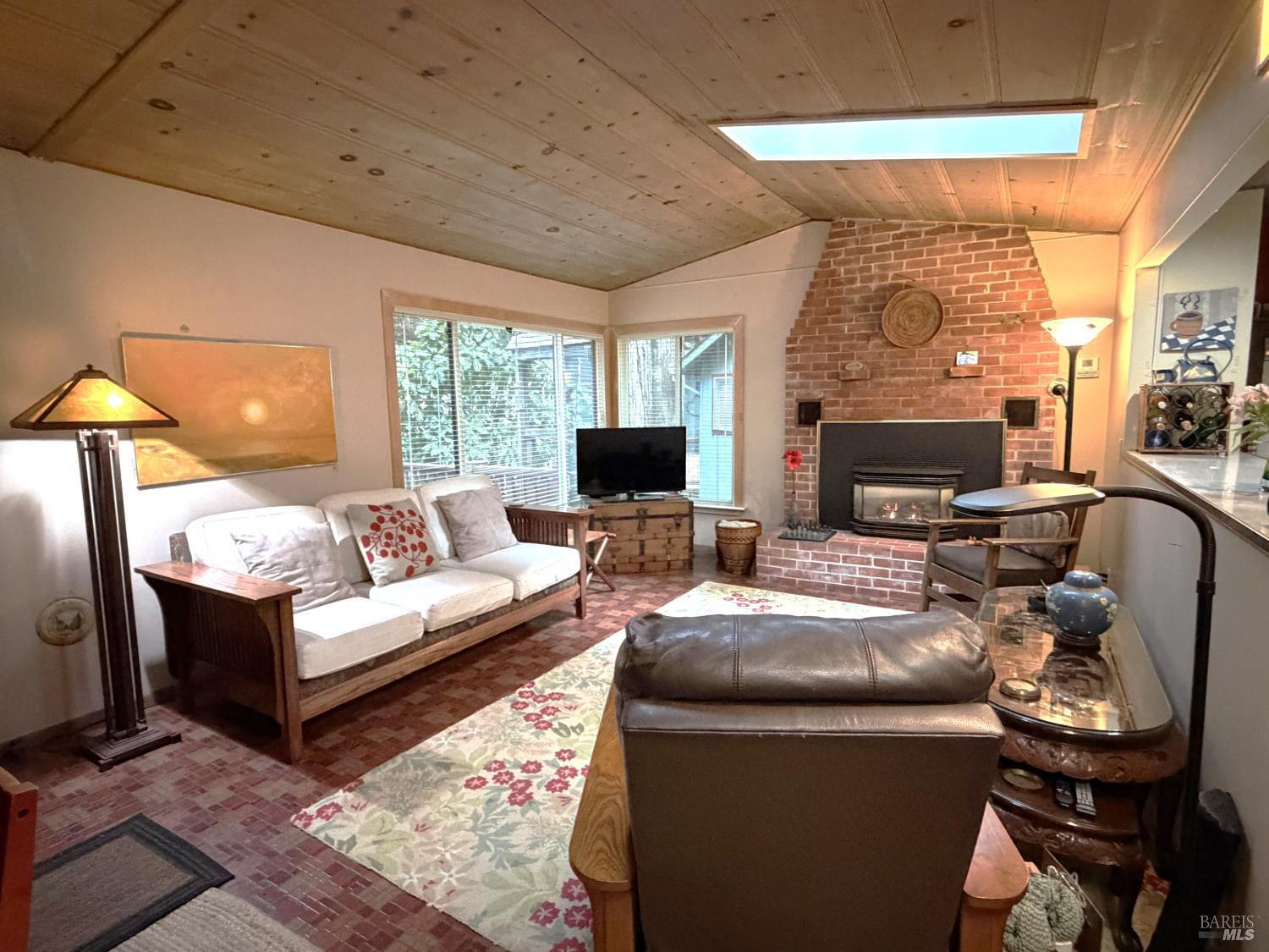 11659 Saratoga Avenue Guerneville CA 95436