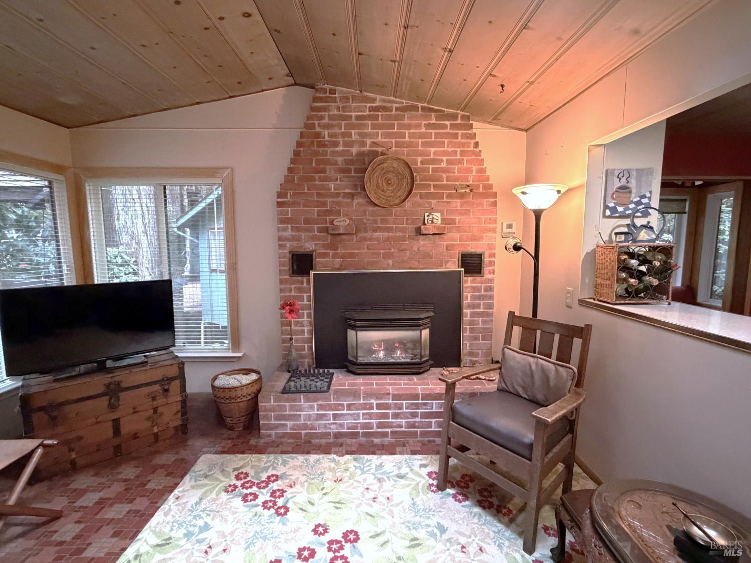 11659 Saratoga Avenue Guerneville CA 95436