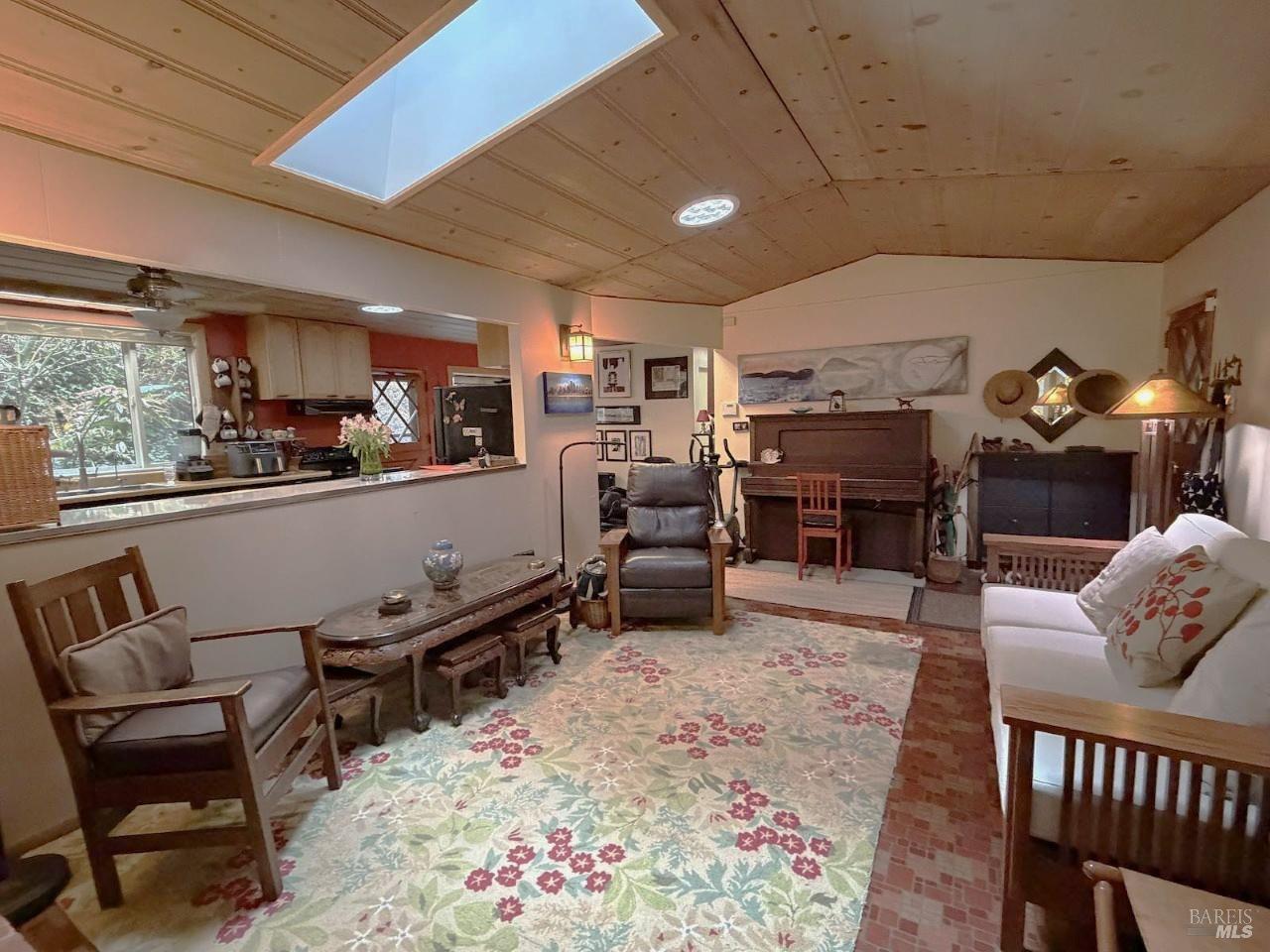 11659 Saratoga Avenue Guerneville CA 95436