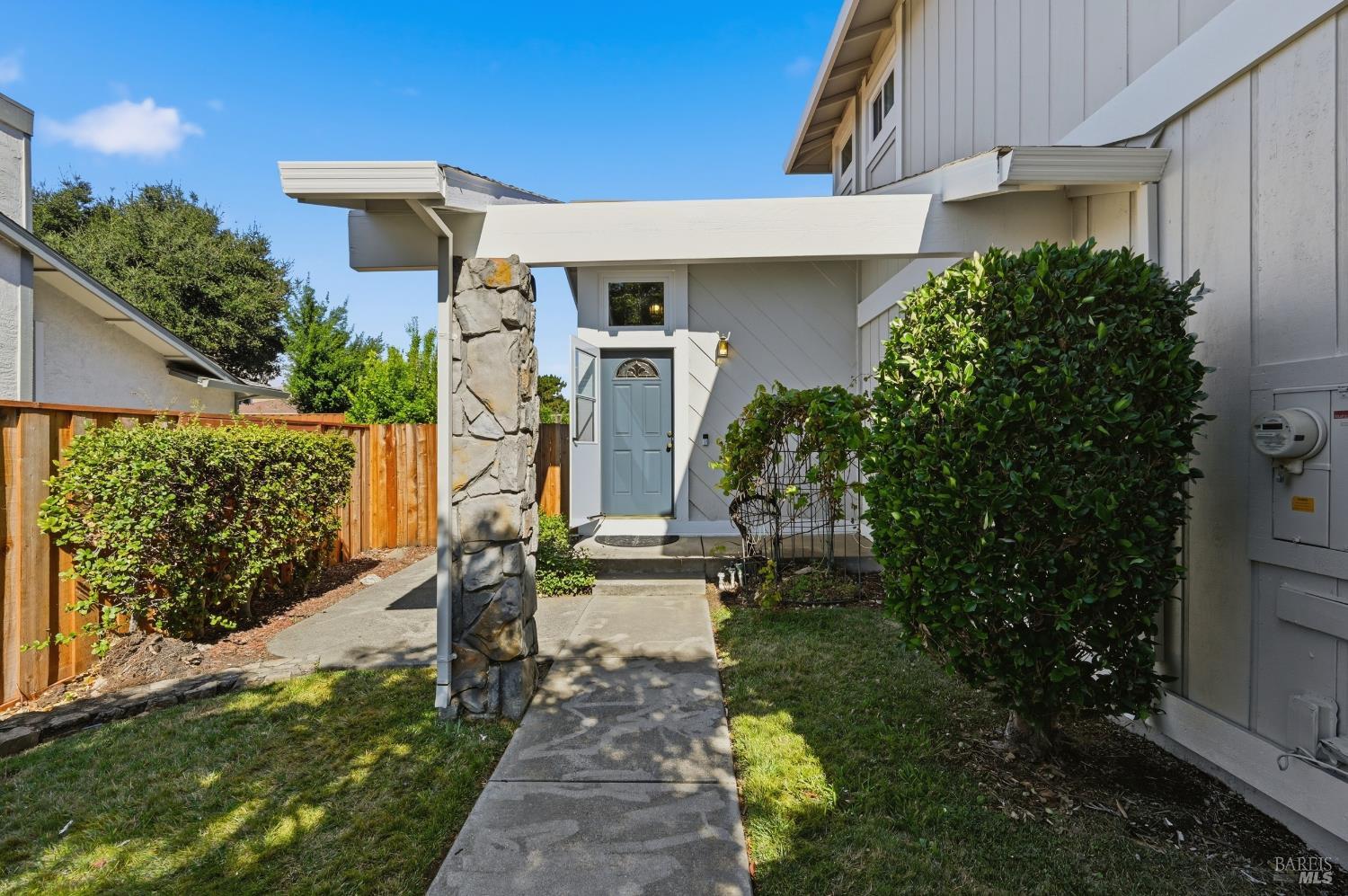 4906 Oakbrook Court Fairfield CA 94534