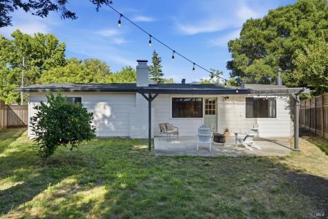 1103 Michigan Drive Santa Rosa CA 95405