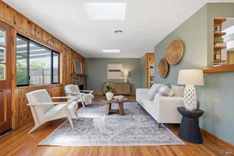 1103 Michigan Drive Santa Rosa CA 95405