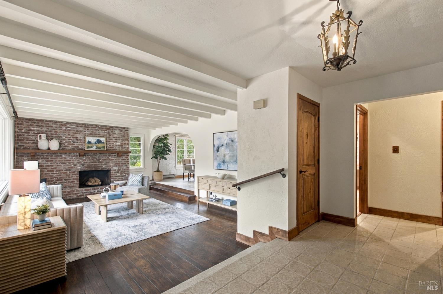 1225 Olive Hill Lane Napa CA 94558