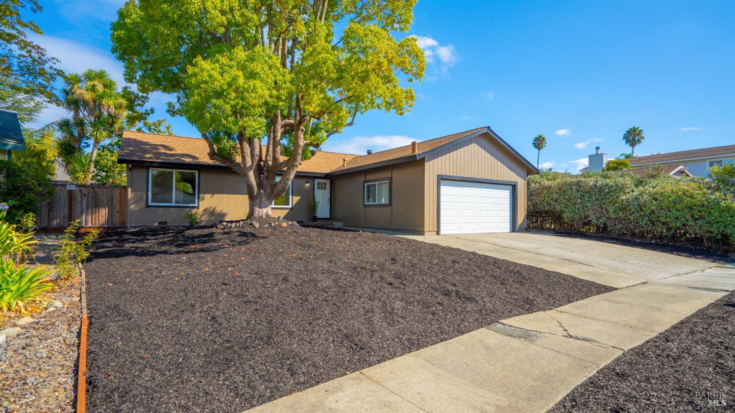 2353 Hood Court Santa Rosa CA 95401