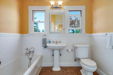 826 Slater Street Santa Rosa CA 95404