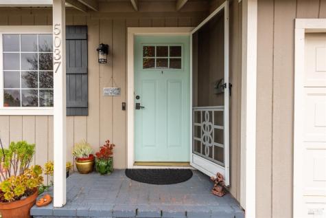 5037 Parkhurst Drive Santa Rosa CA 95409